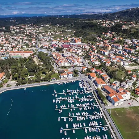 Awesome In Apartmán Supetarska Draga