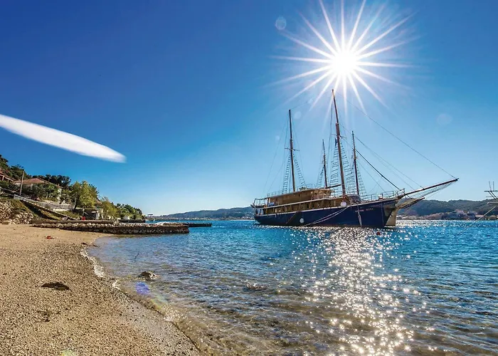Awesome In Supetarska Draga